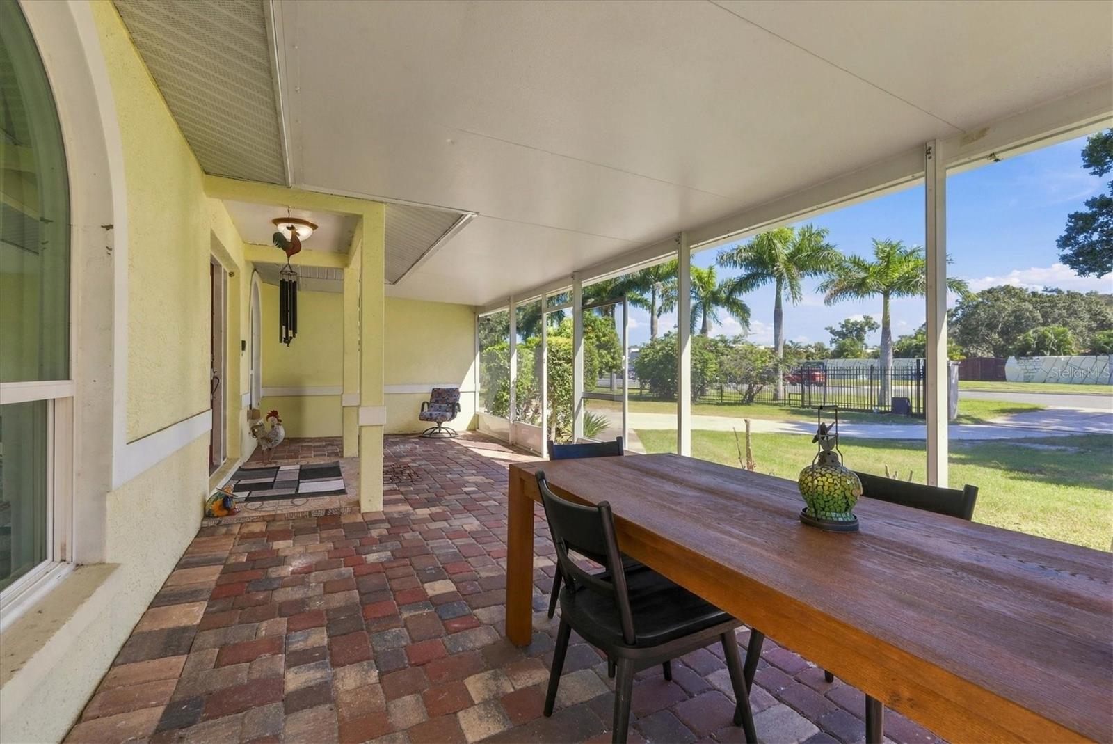 6145 N TUTTLE AVENUE, SARASOTA, FL, 34243 3 6145 N TUTTLE AVENUE