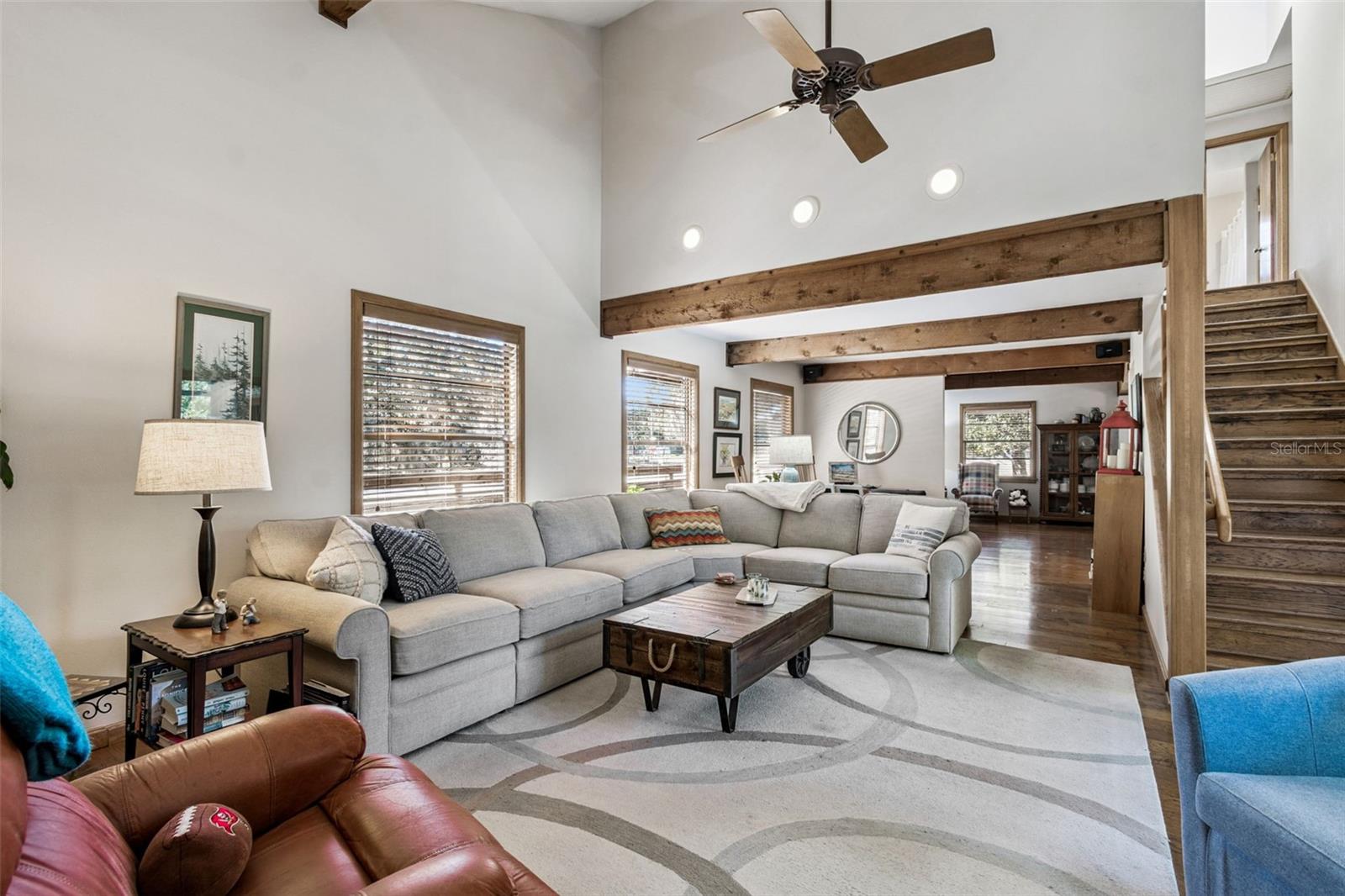 GOLDEN ACRES - Residential