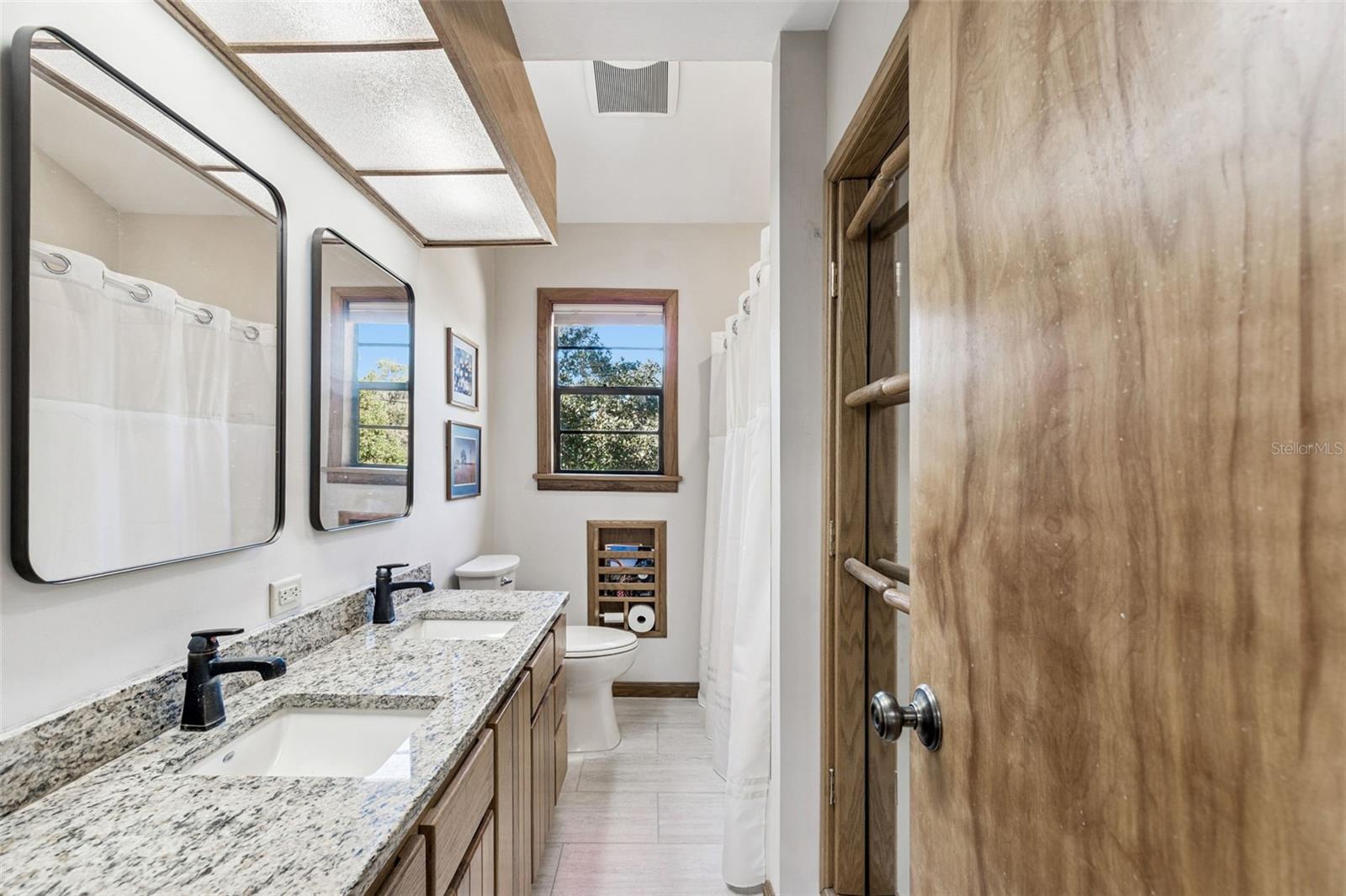 GOLDEN ACRES - Residential