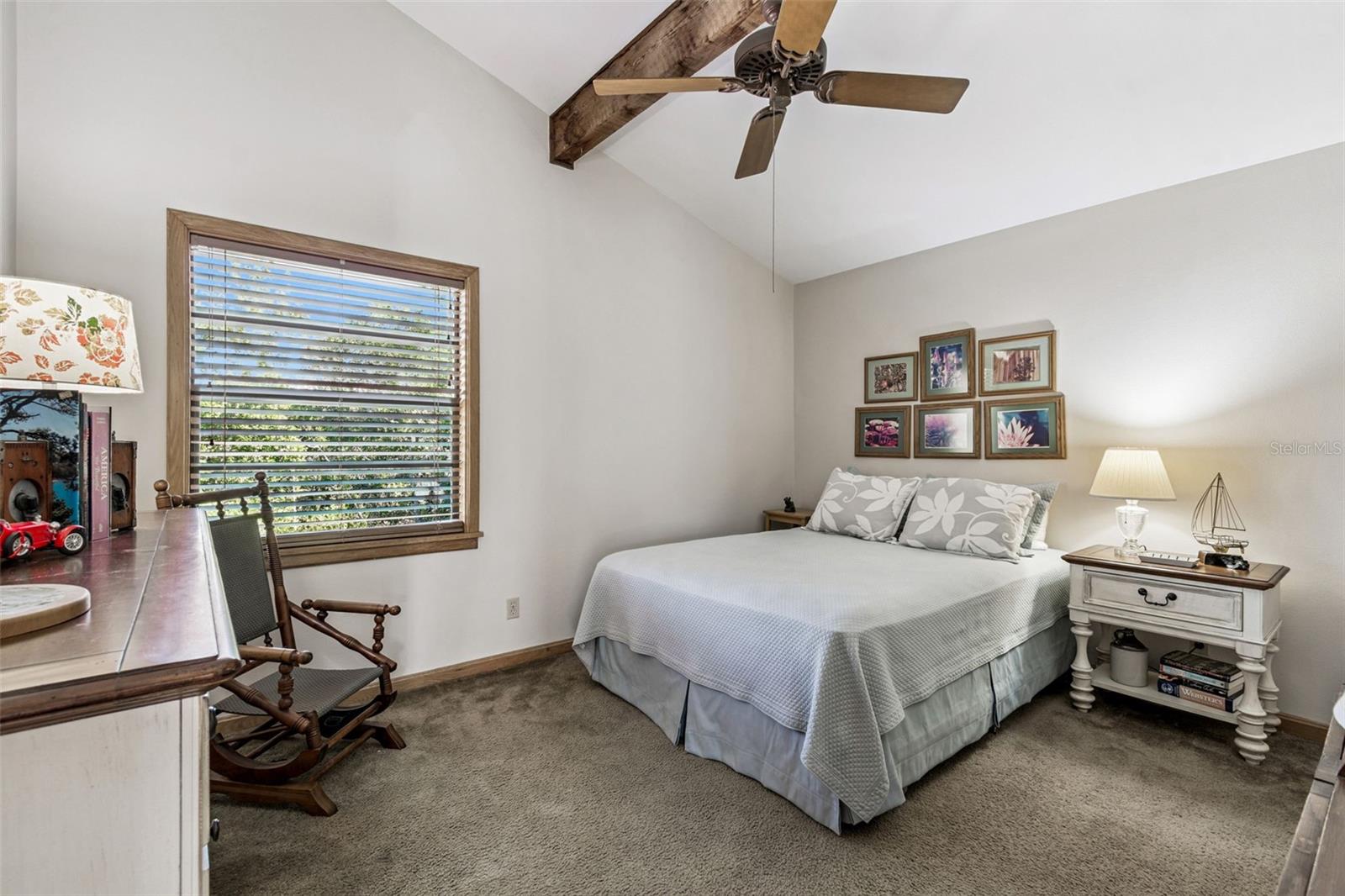 GOLDEN ACRES - Residential