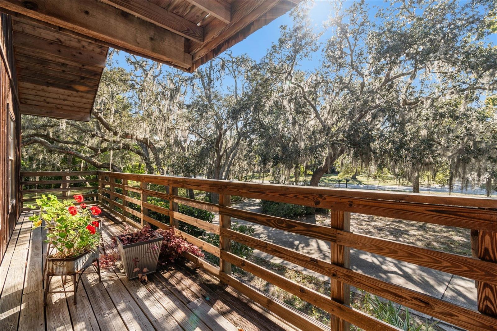 GOLDEN ACRES - Residential