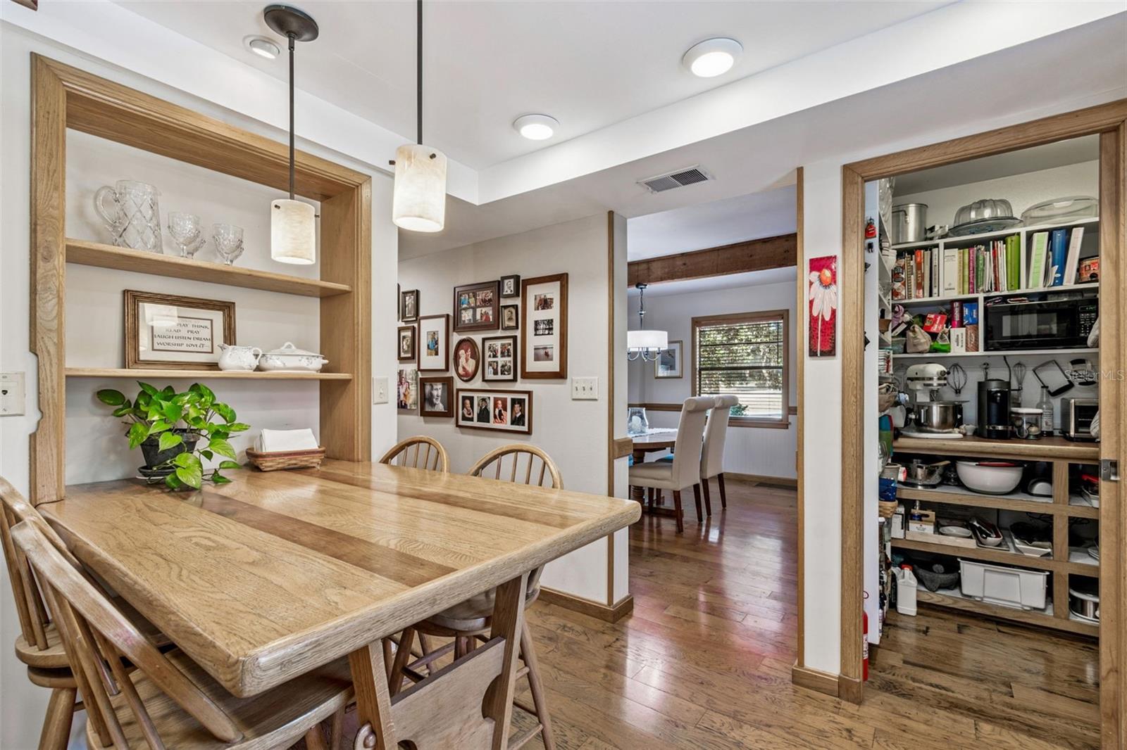 GOLDEN ACRES - Residential