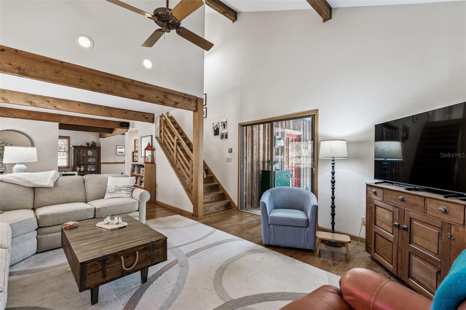 GOLDEN ACRES - Residential