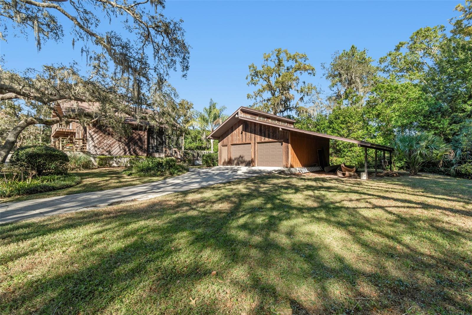 GOLDEN ACRES - Residential