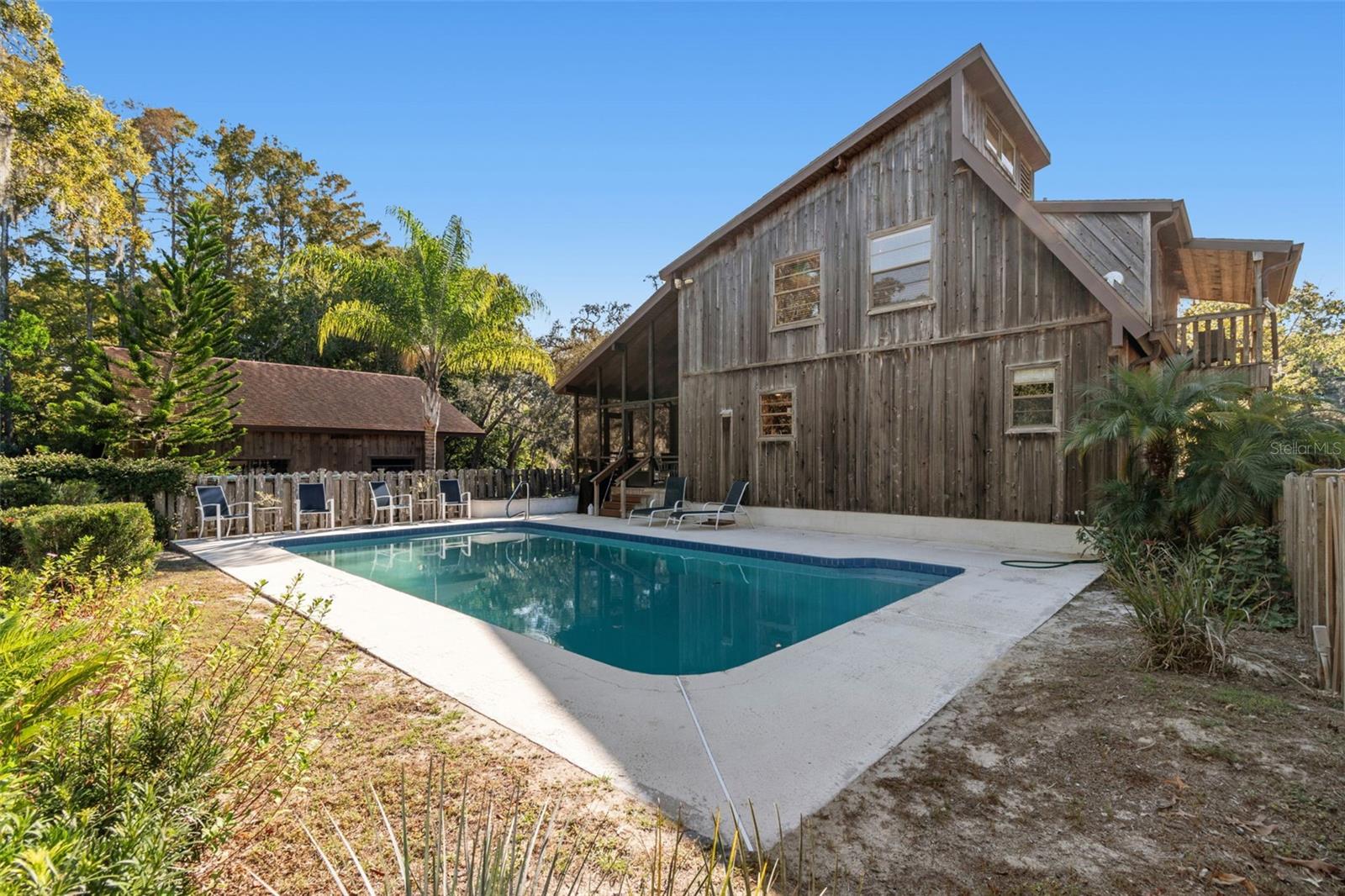 GOLDEN ACRES - Residential