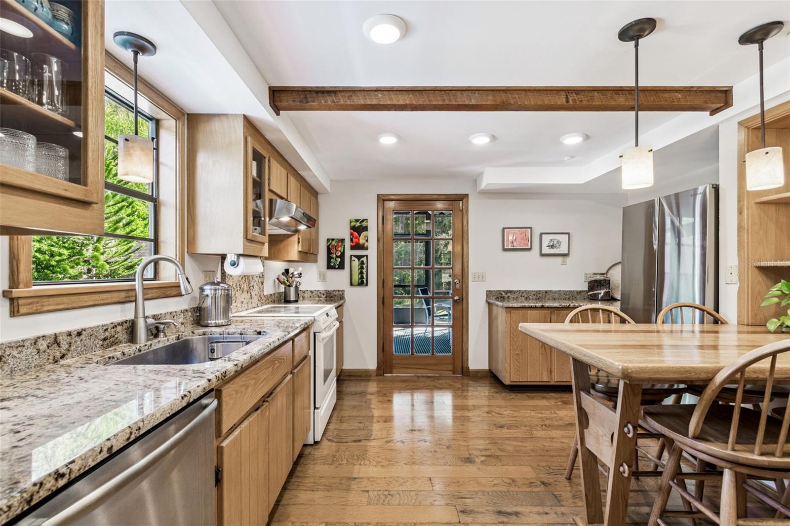 GOLDEN ACRES - Residential