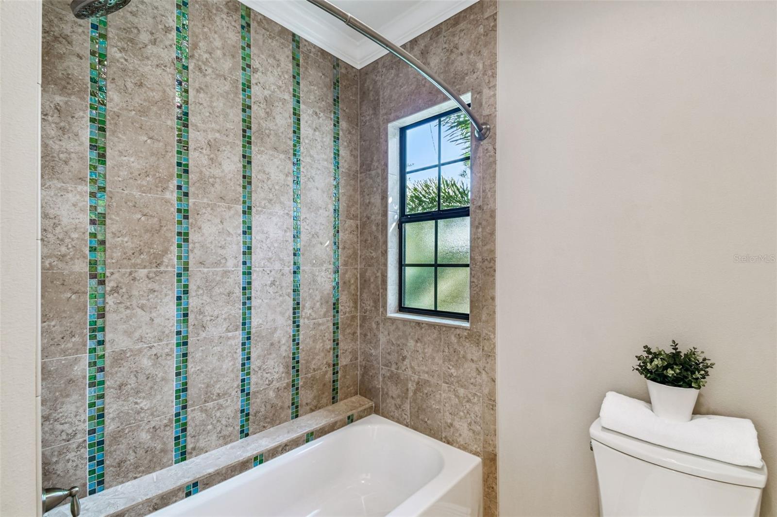 LYNWOOD - Residential