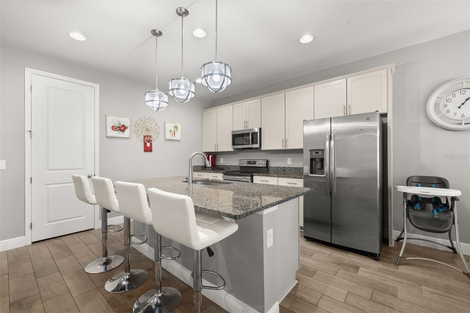 1222 YORKSHIRE COURT