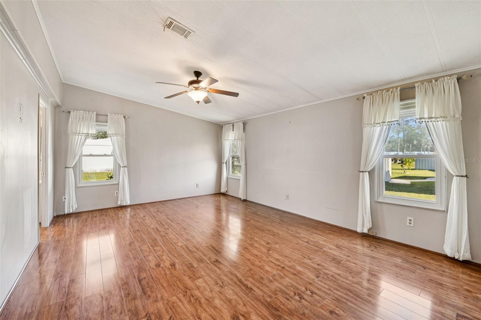 KOVE ESTATES COOP - Residential