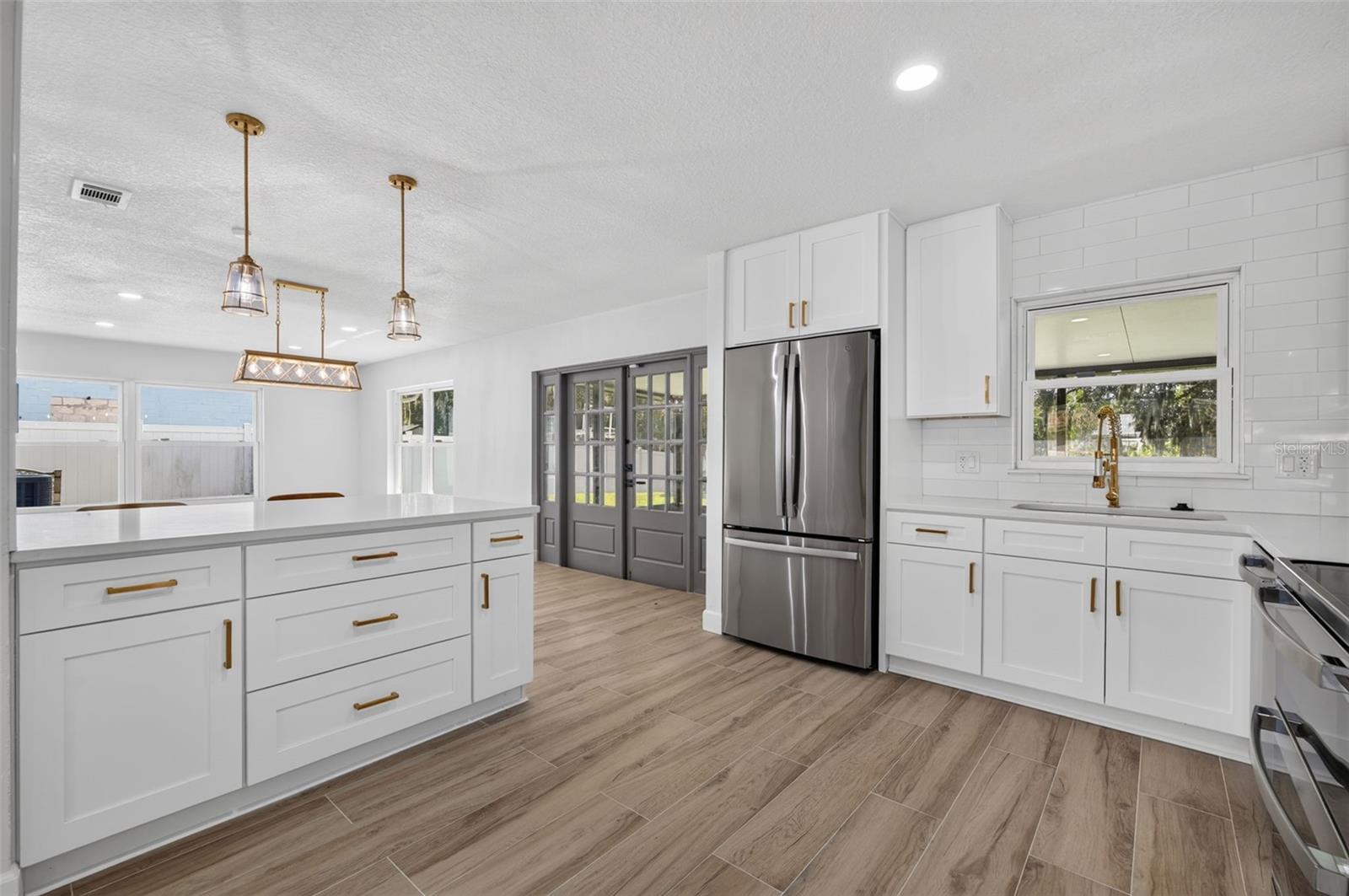 517 GARDEN HEIGHTS DRIVE