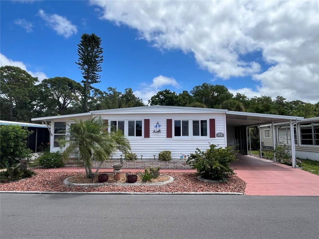 Photo of 785 Cervina Drive N, Venice, FL 34285 (MLS # N6143838)