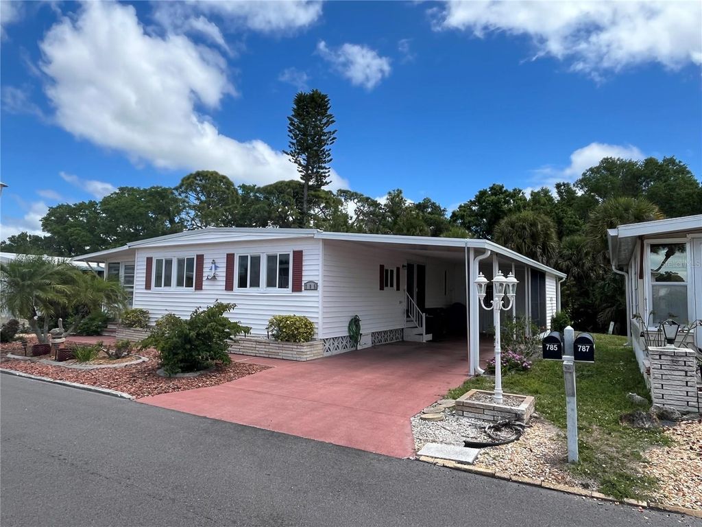 Photo of 785 Cervina Drive N, Venice, FL 34285 (MLS # N6143838)