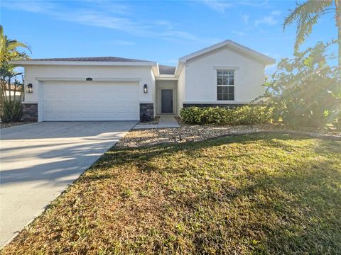 A home in PALMETTO