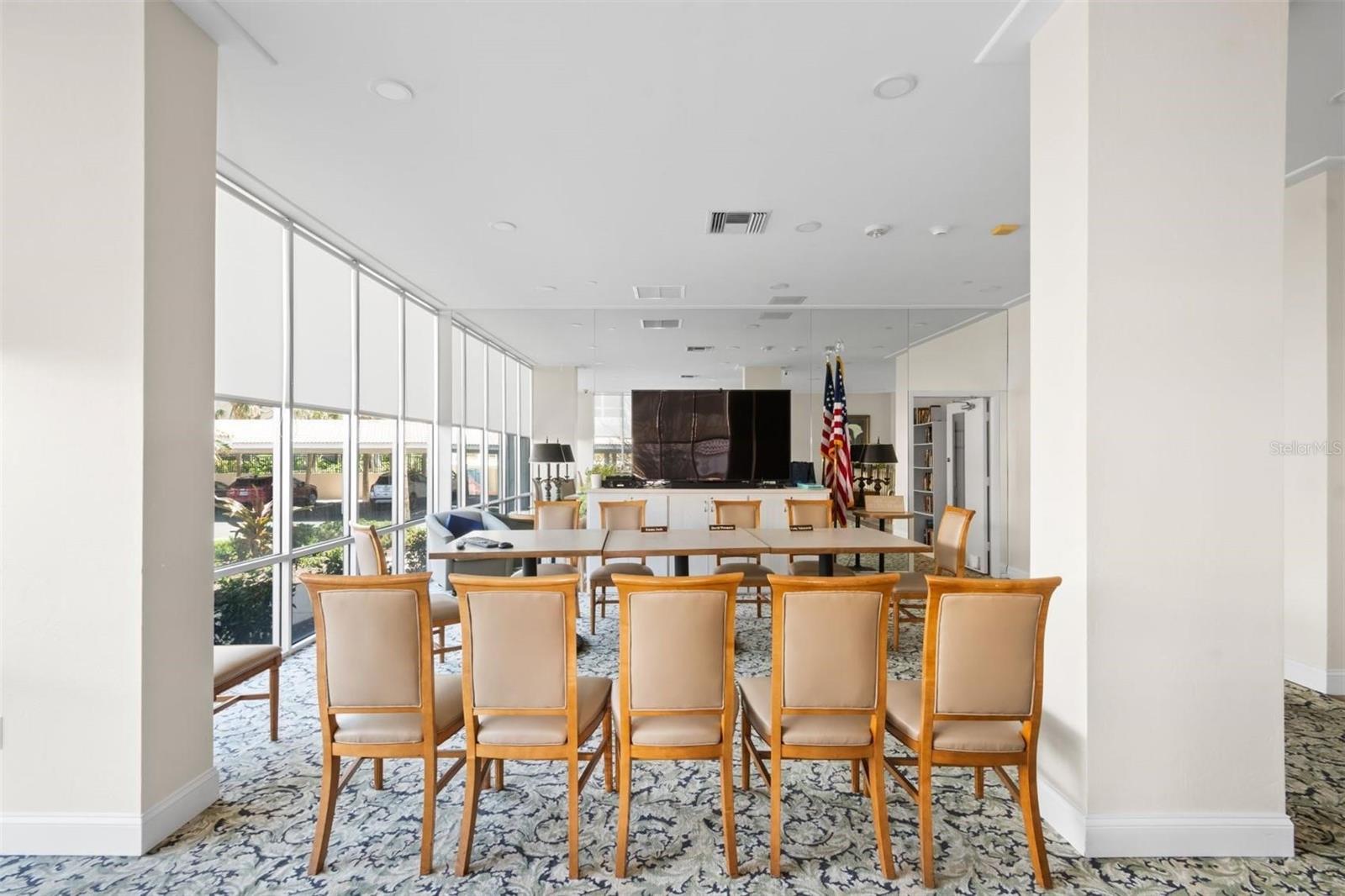 LIDO BEACH CLUB - Residential