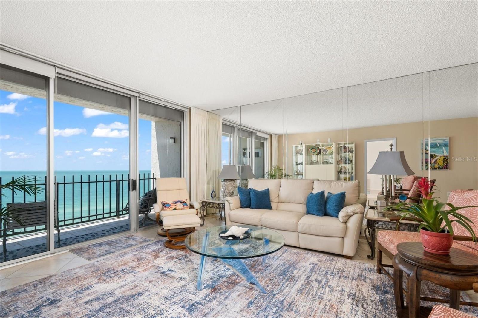 LIDO BEACH CLUB - Residential