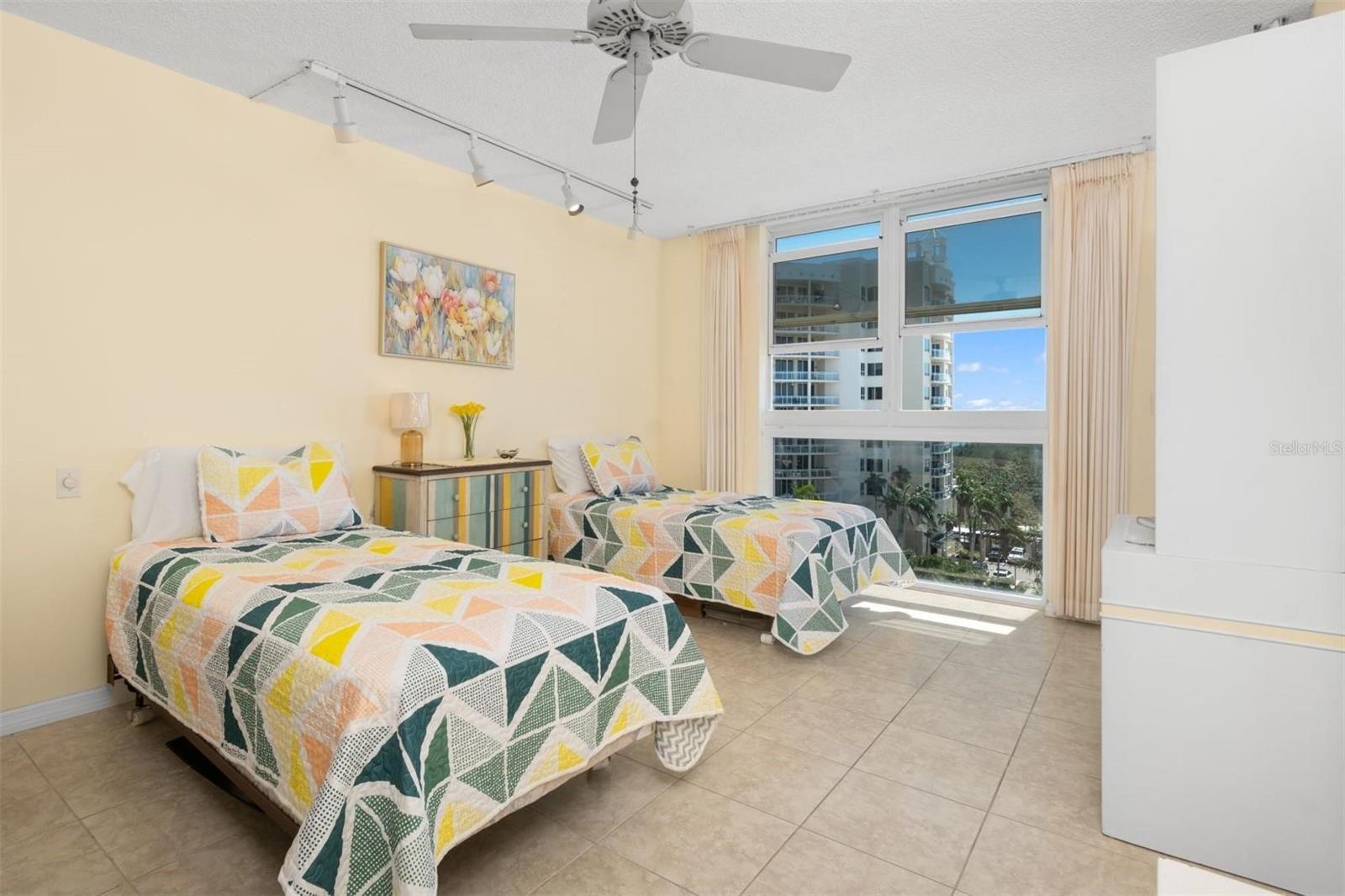 LIDO BEACH CLUB - Residential