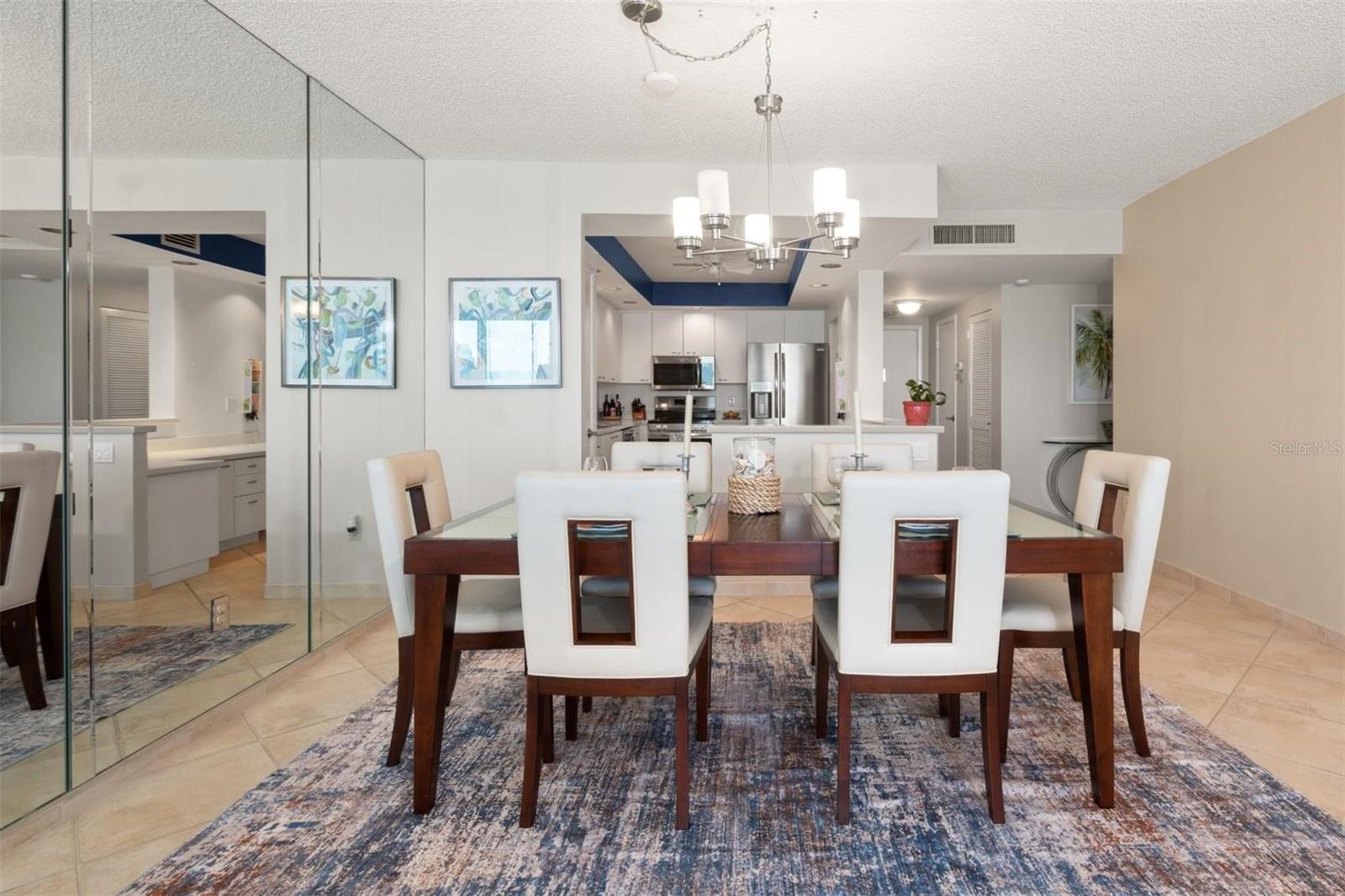 LIDO BEACH CLUB - Residential