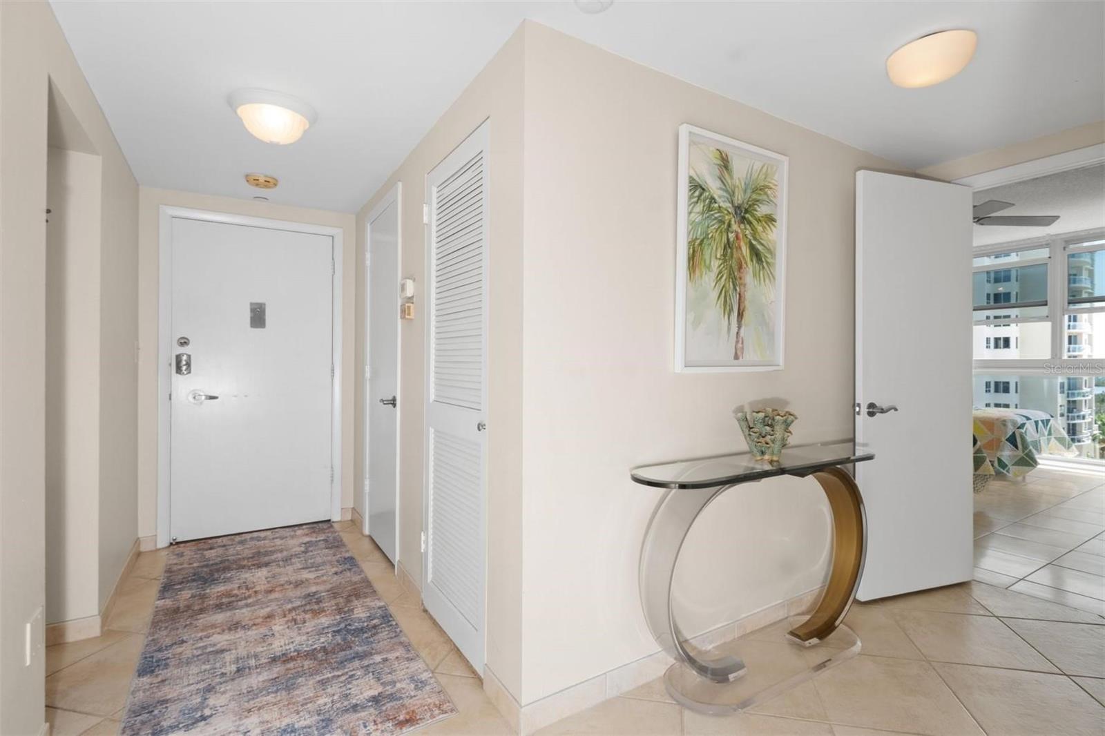 LIDO BEACH CLUB - Residential