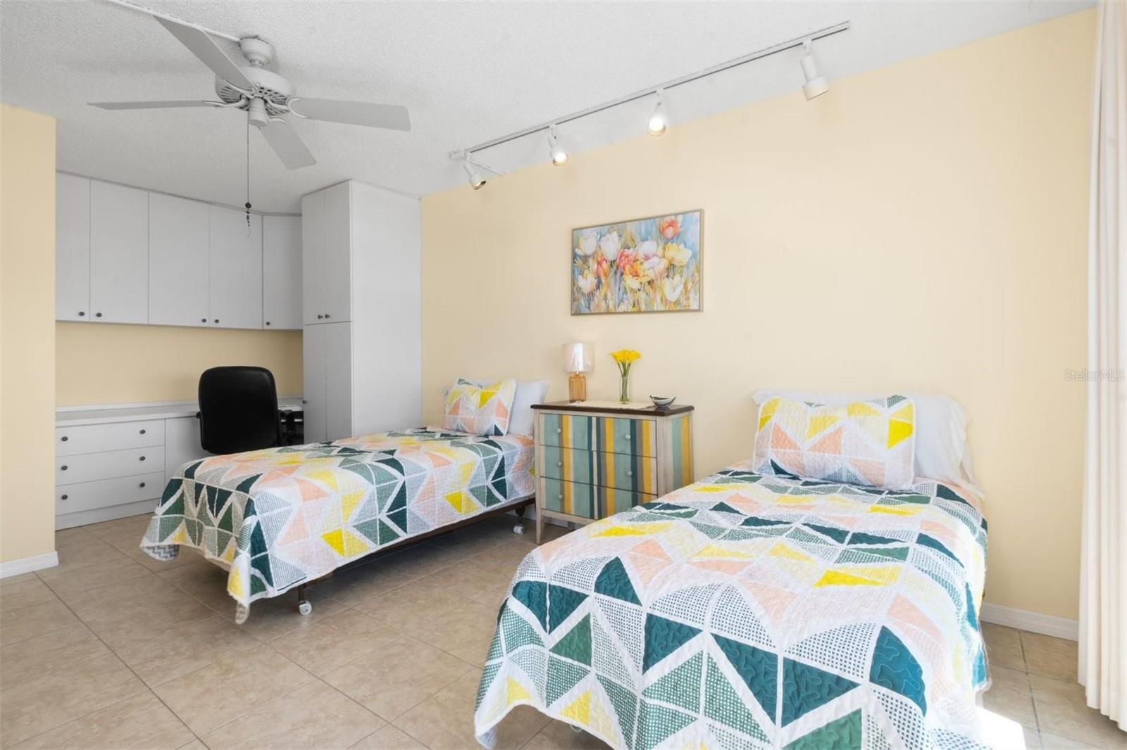 LIDO BEACH CLUB - Residential