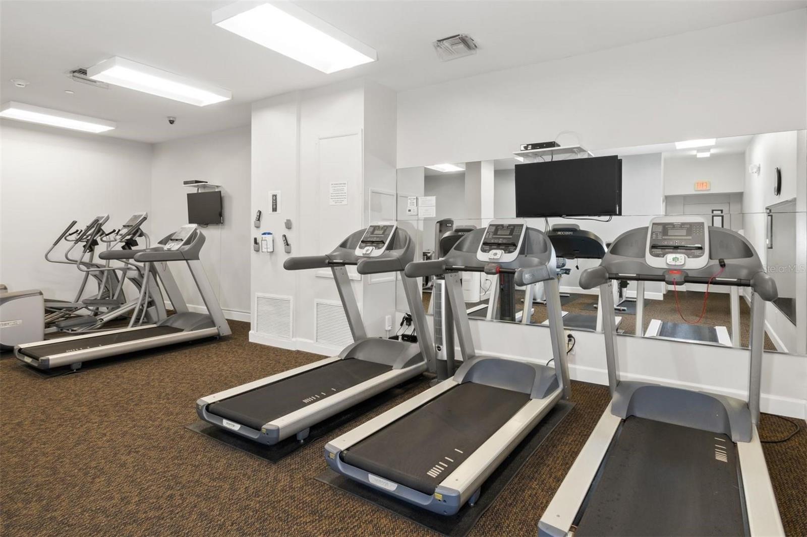 LIDO BEACH CLUB - Residential