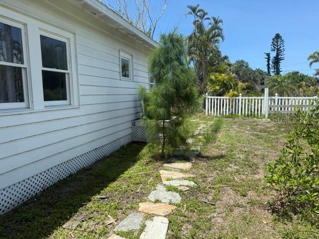 617 SIESTA DRIVE