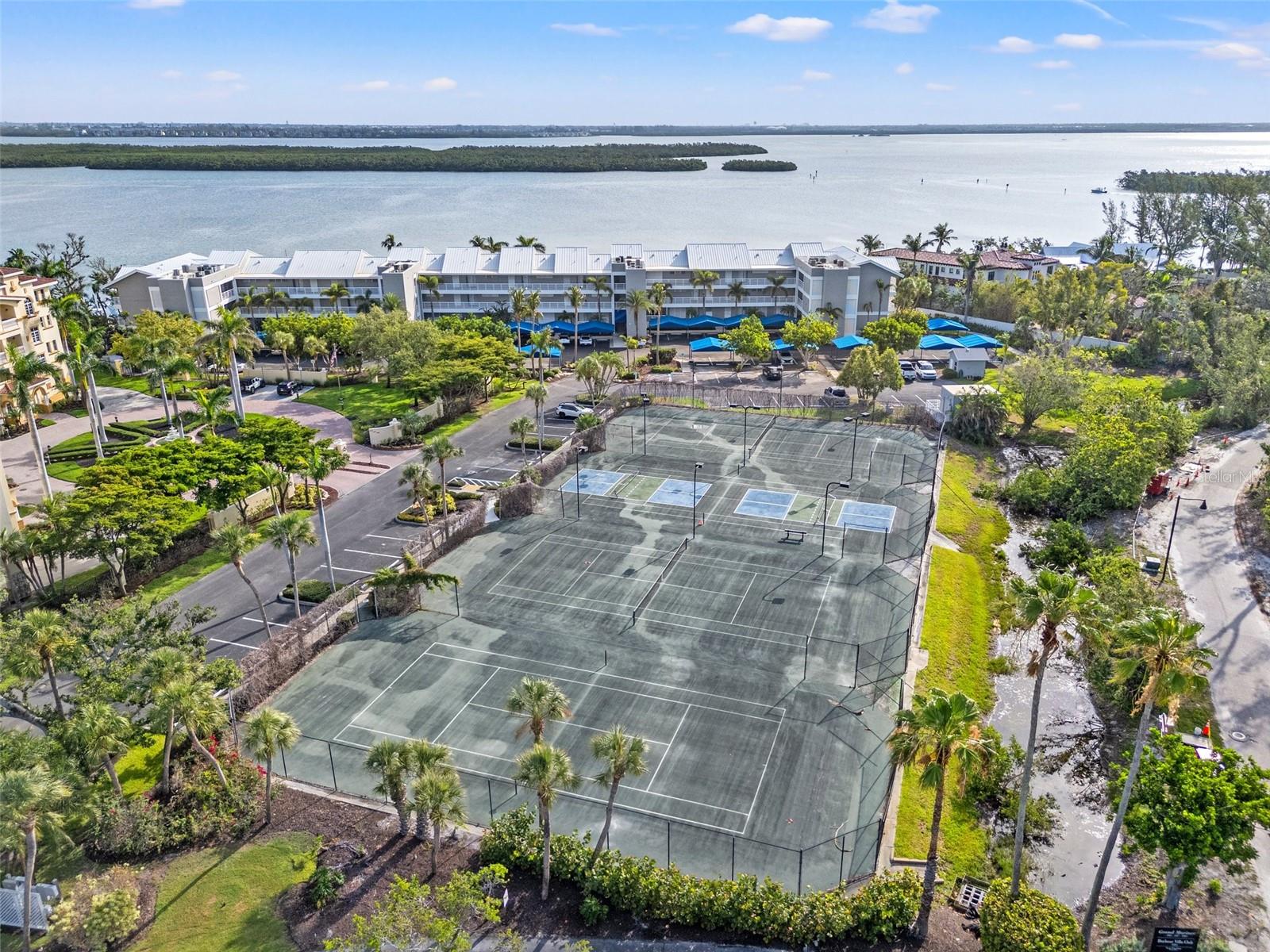 HARBOUR VILLA CLUB AT THE BUCCANEER - Residential