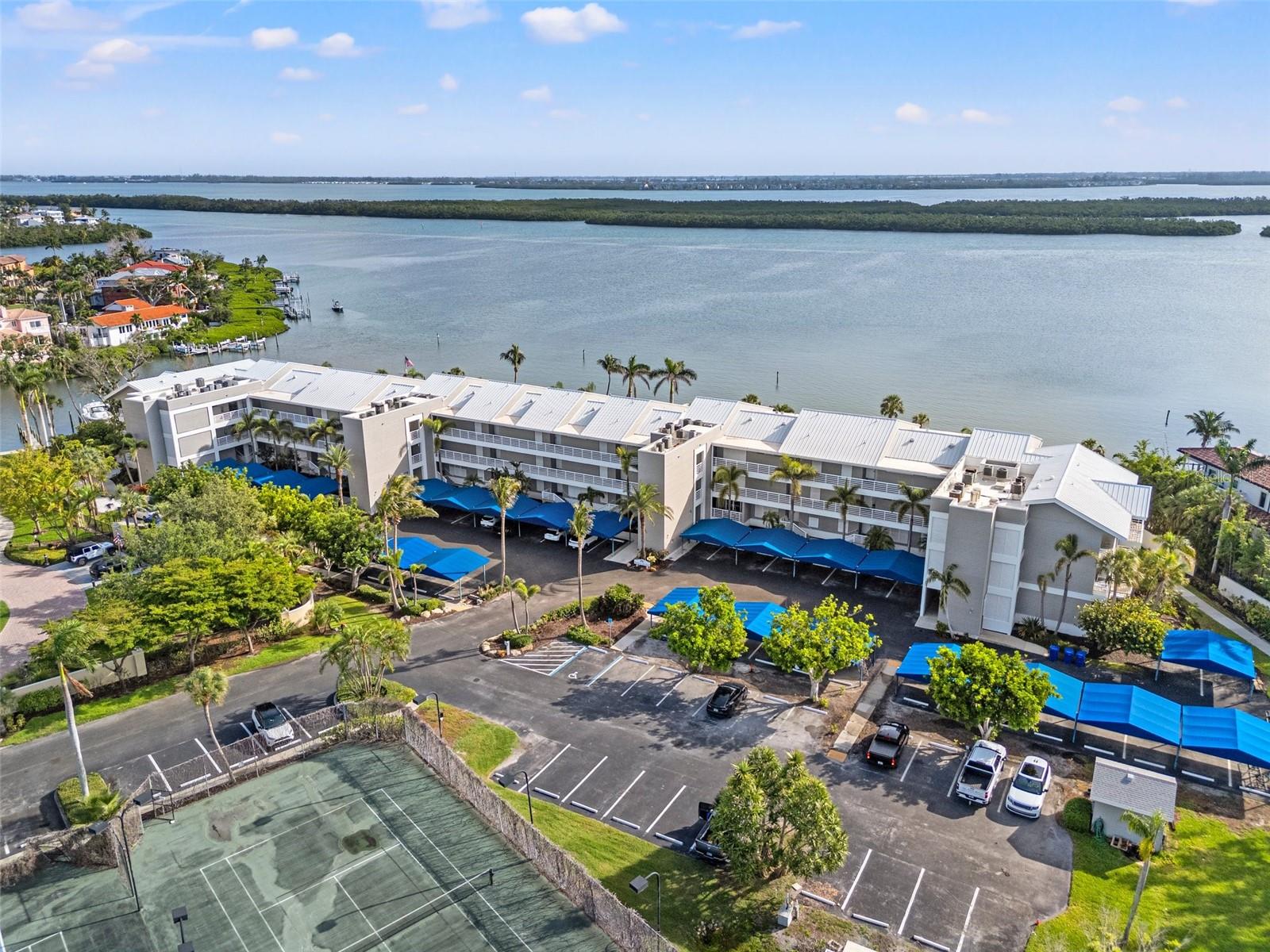 HARBOUR VILLA CLUB AT THE BUCCANEER - Residential