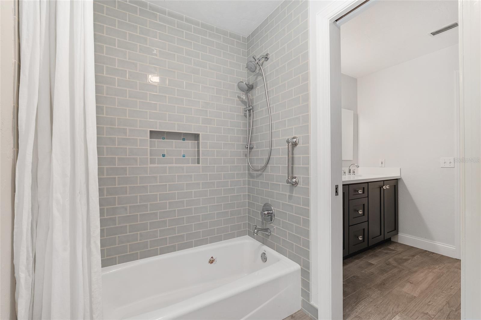 PARK AVE - Residential