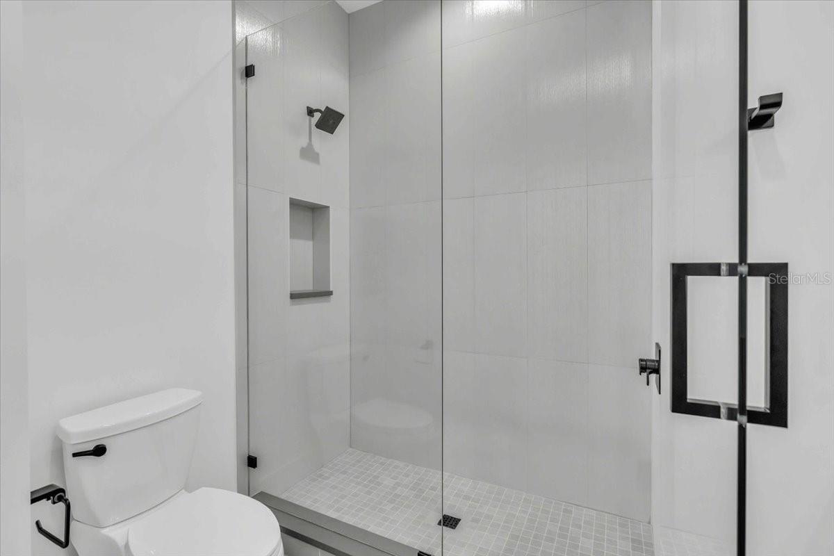 SUNSET PARK - Residential