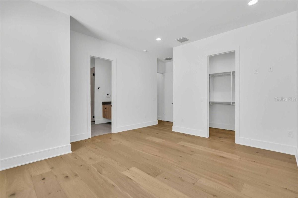 SUNSET PARK - Residential