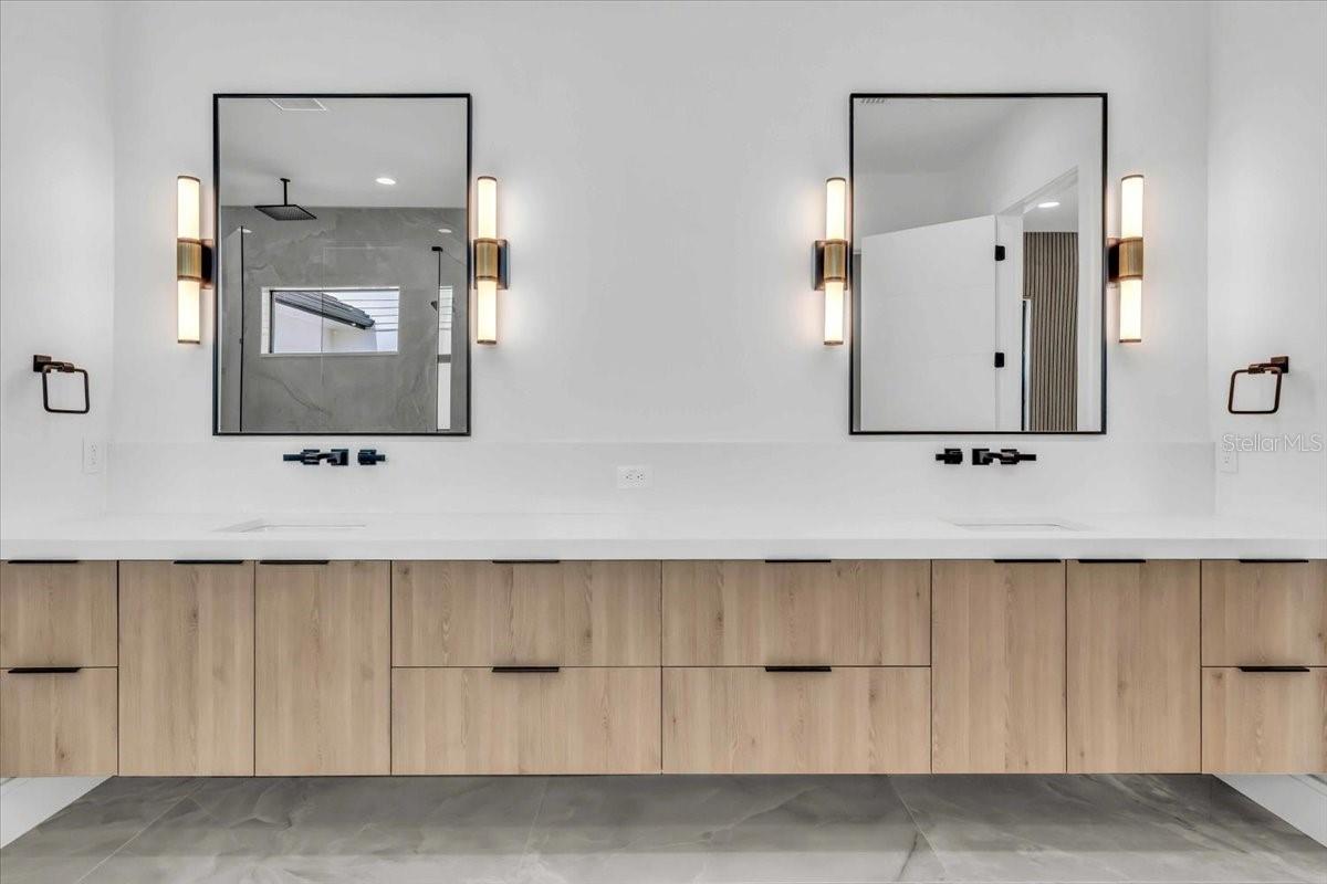 SUNSET PARK - Residential