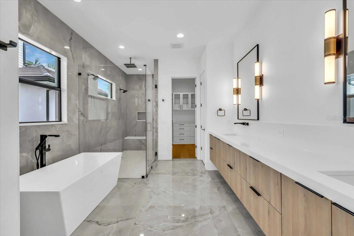 SUNSET PARK - Residential