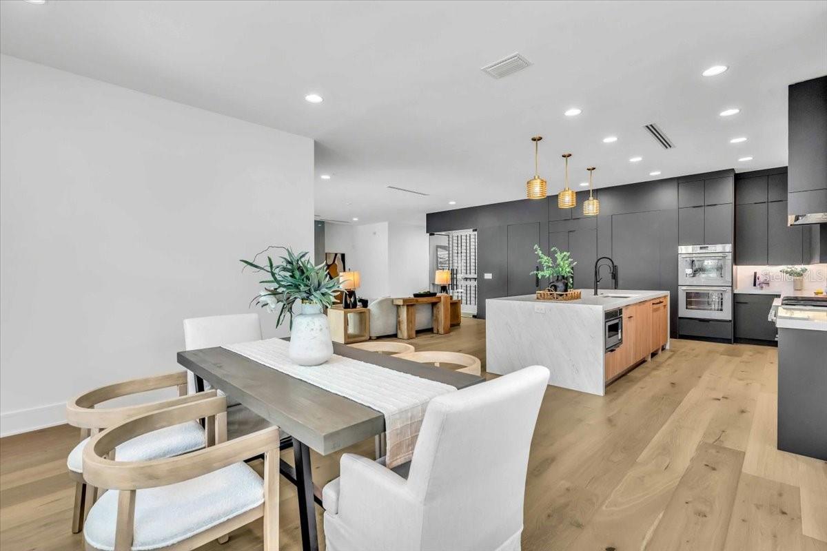 SUNSET PARK - Residential