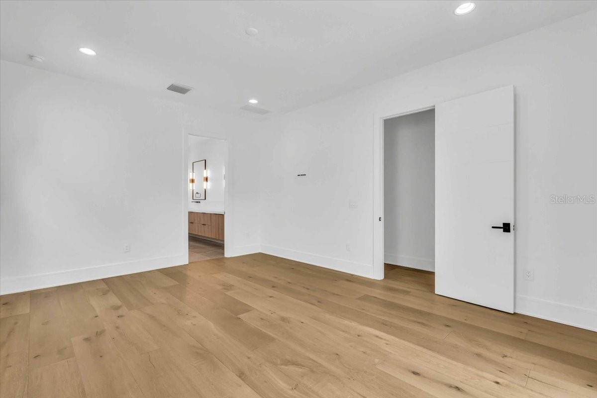 SUNSET PARK - Residential