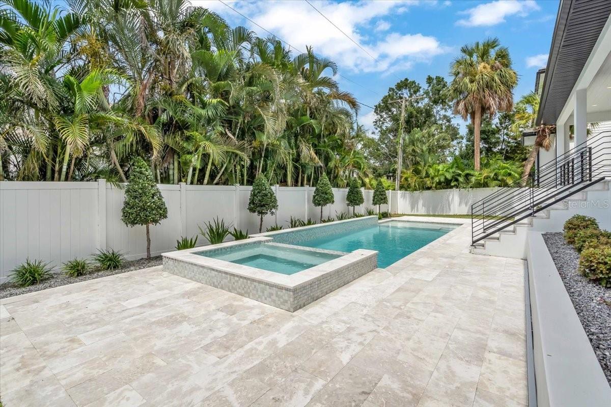 SUNSET PARK - Residential