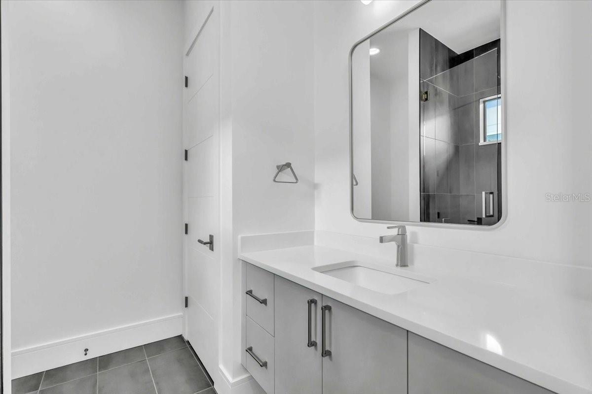 SUNSET PARK - Residential