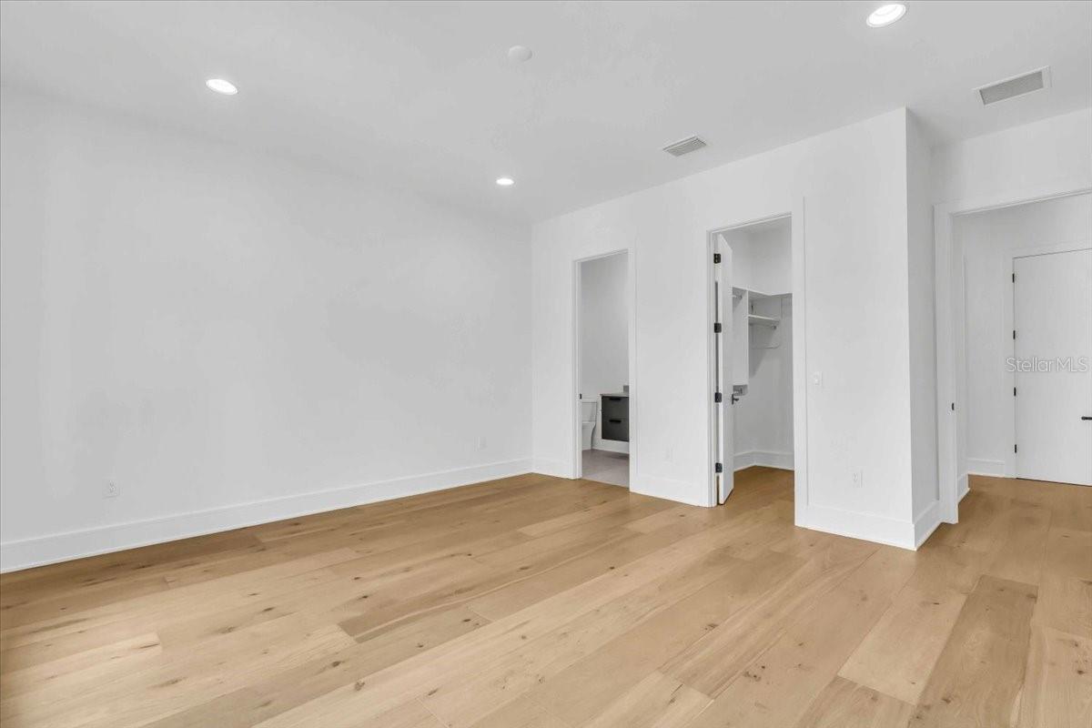 SUNSET PARK - Residential