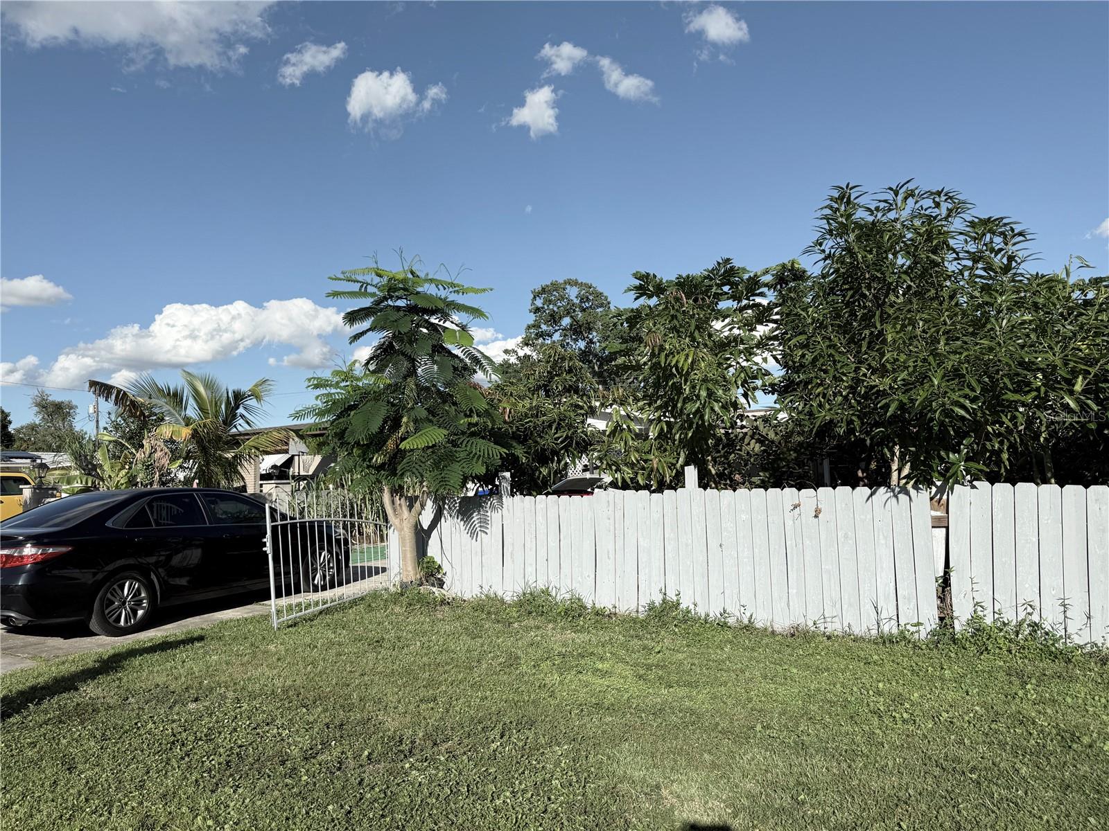 SKY LAKE OAK RIDGE SEC - Residential