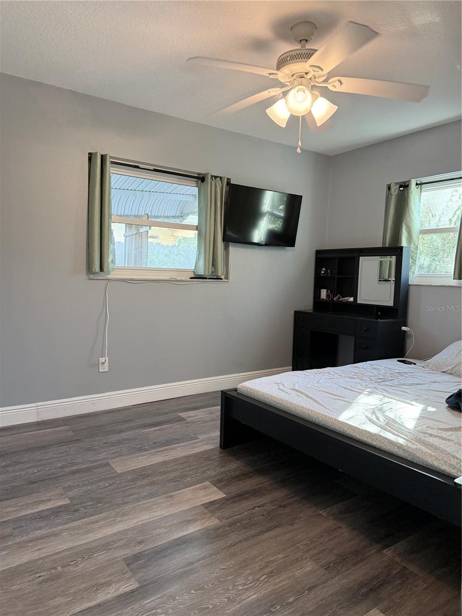 SKY LAKE OAK RIDGE SEC - Residential