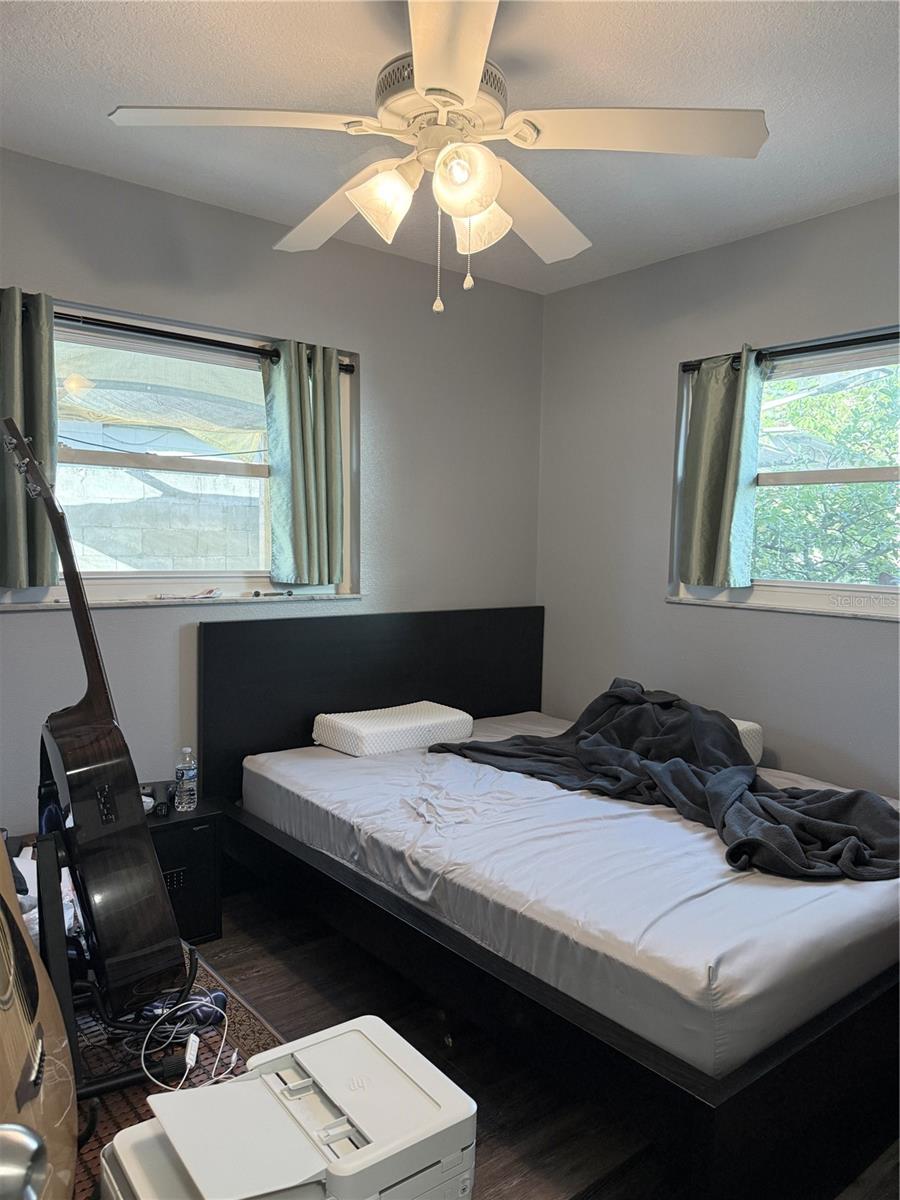 SKY LAKE OAK RIDGE SEC - Residential