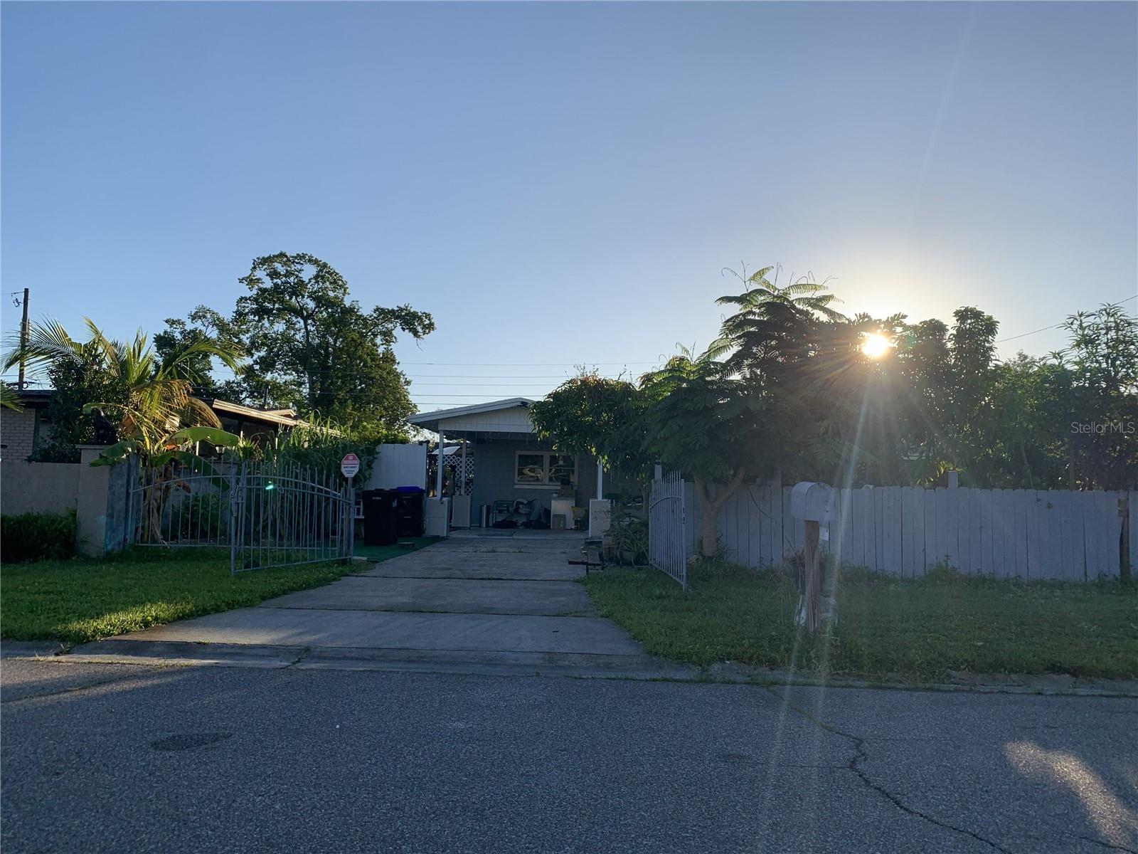 SKY LAKE OAK RIDGE SEC - Residential