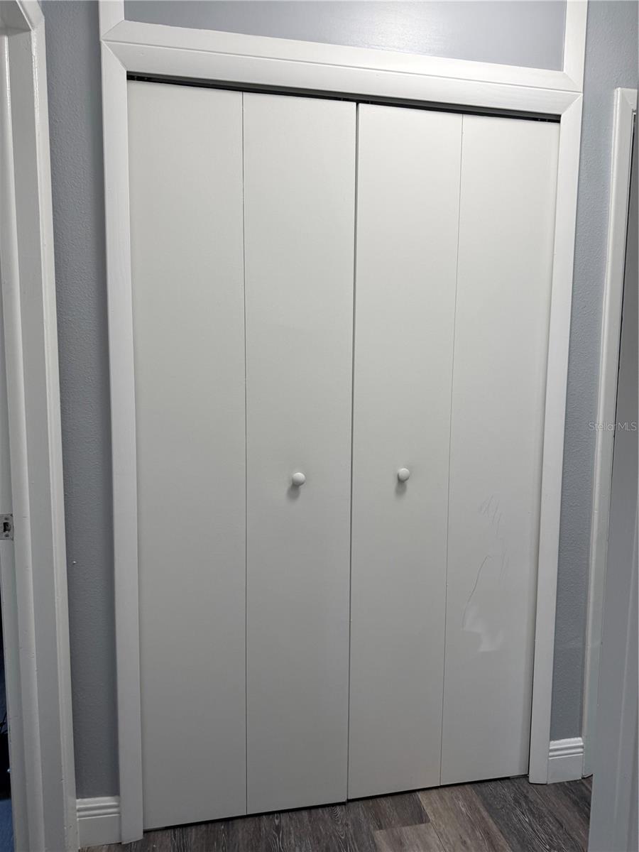 SKY LAKE OAK RIDGE SEC - Residential