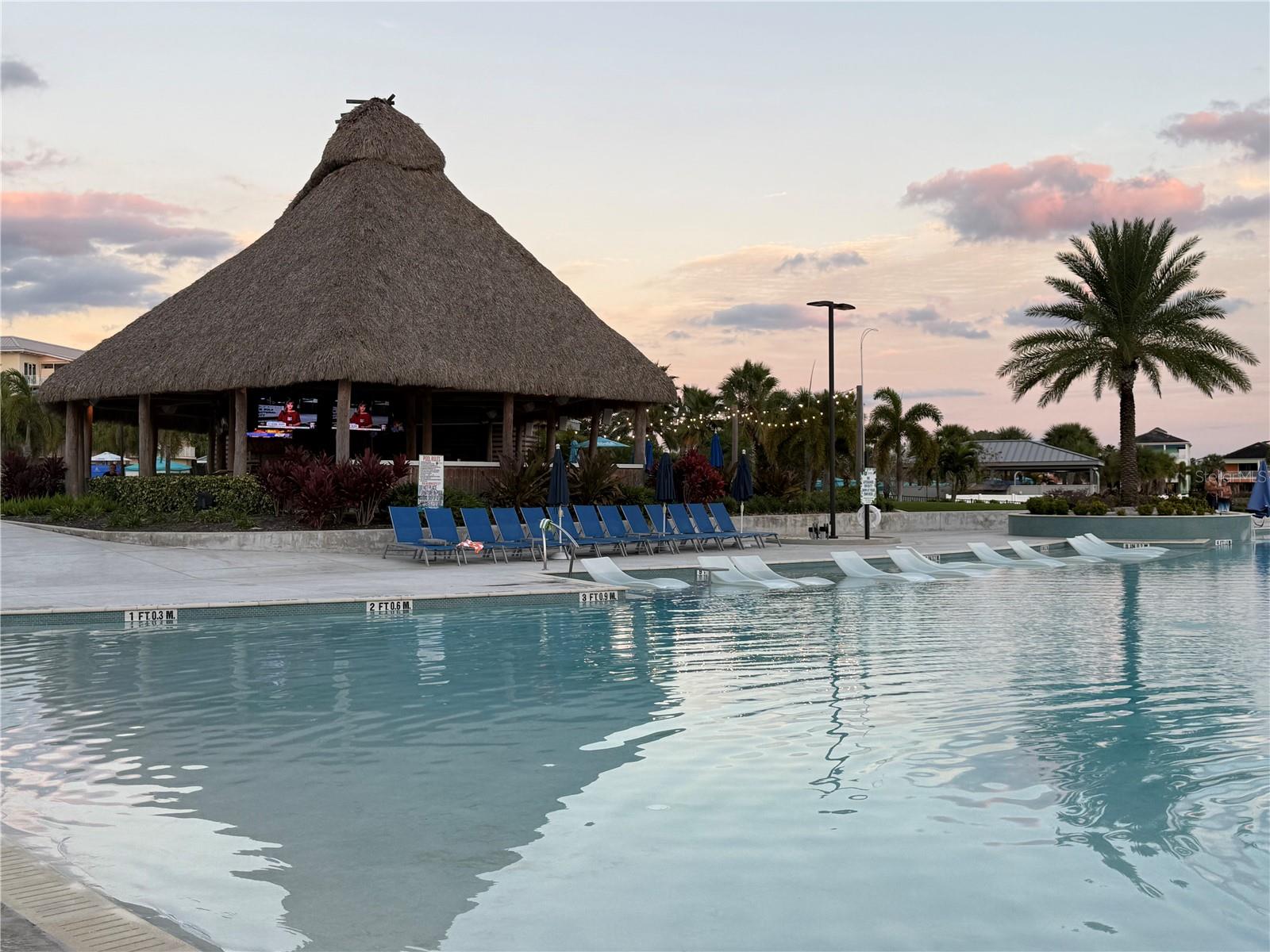 SUNSET WALK HOTEL CONDO PH 1 - Residential