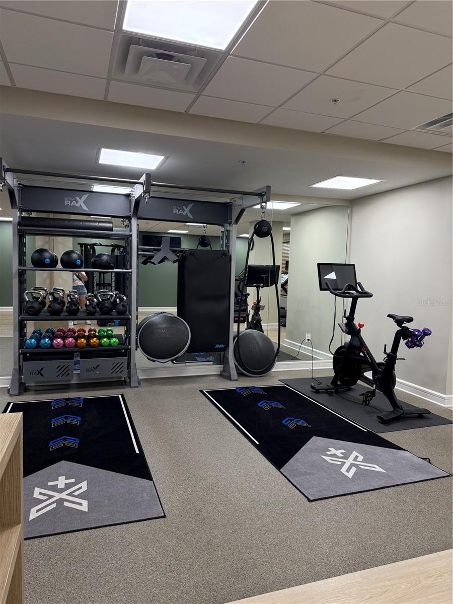 SUNSET WALK HOTEL CONDO PH 1 - Residential