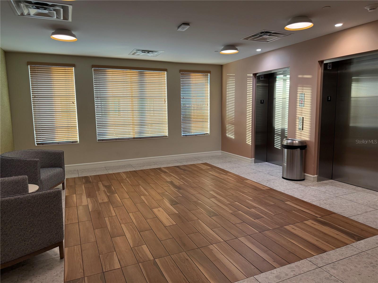 SUNSET WALK HOTEL CONDO PH 1 - Residential