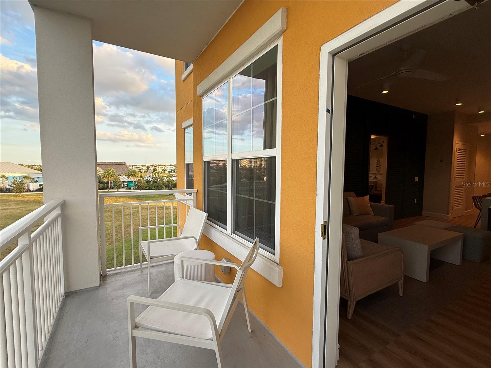 SUNSET WALK HOTEL CONDO PH 1 - Residential