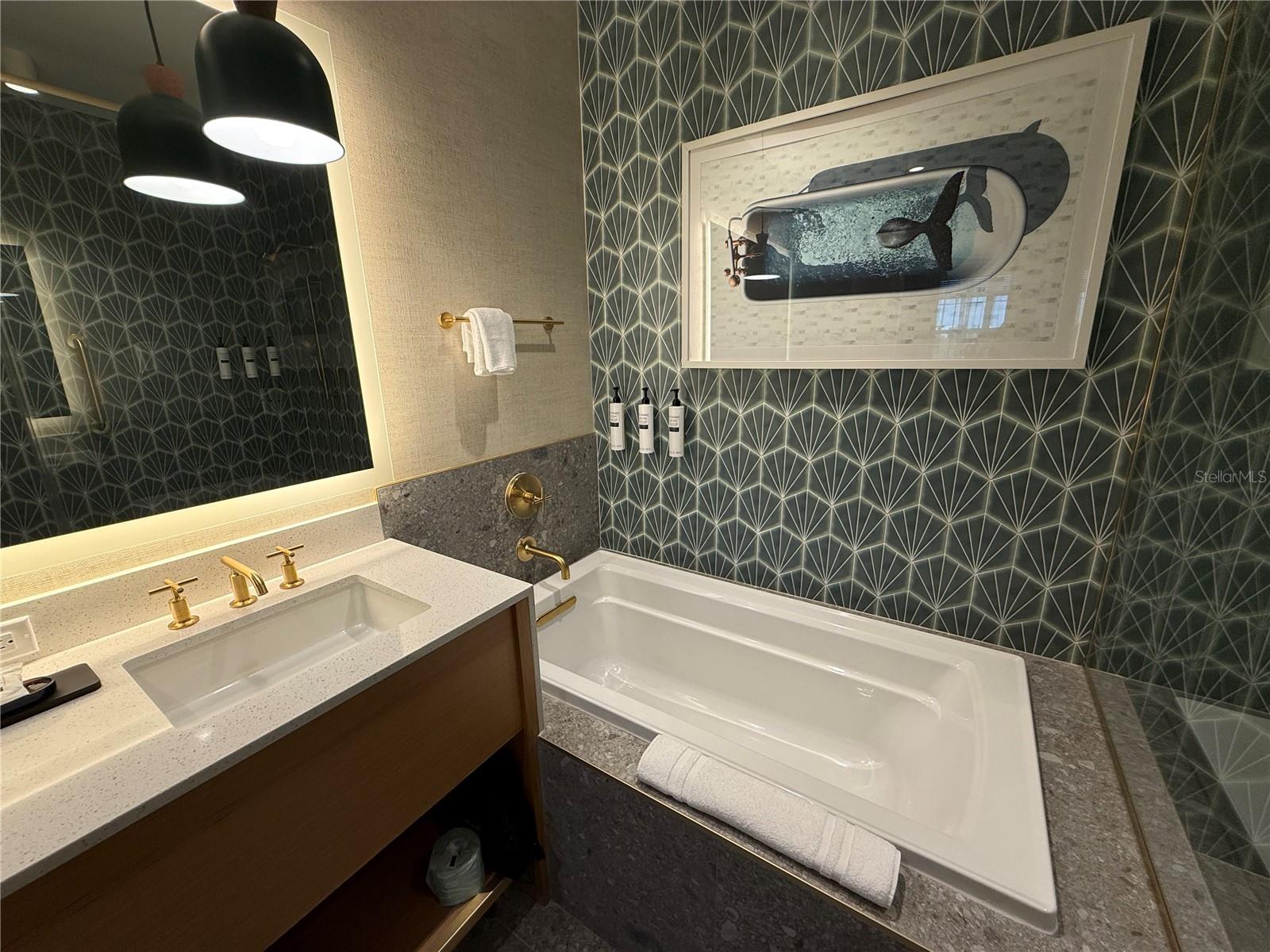 SUNSET WALK HOTEL CONDO PH 1 - Residential