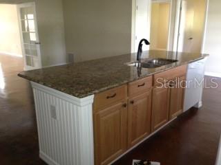 SOUTH VENICE - Residential Lease