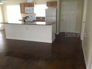 SOUTH VENICE - Residential Lease