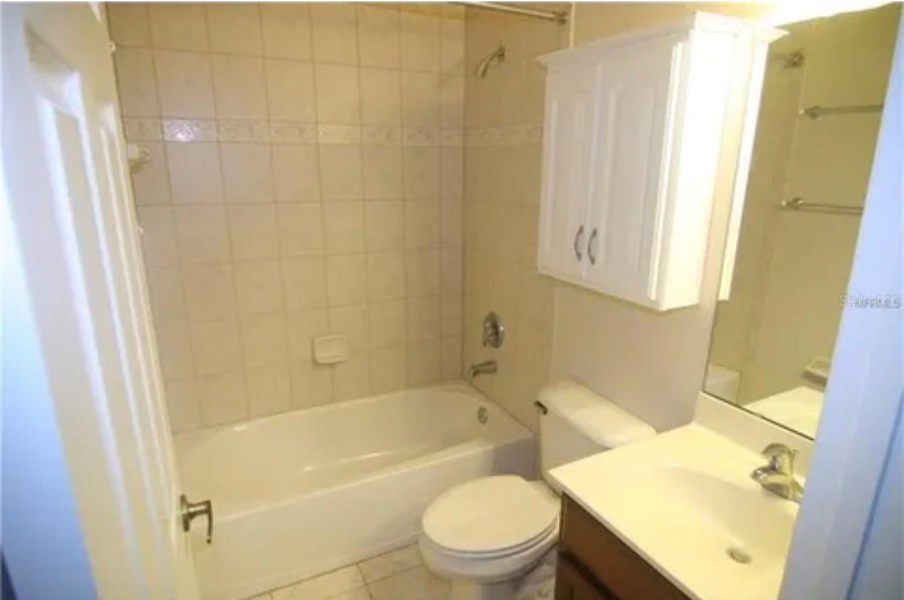 MADISON PLACE TWNHMS - Residential Lease